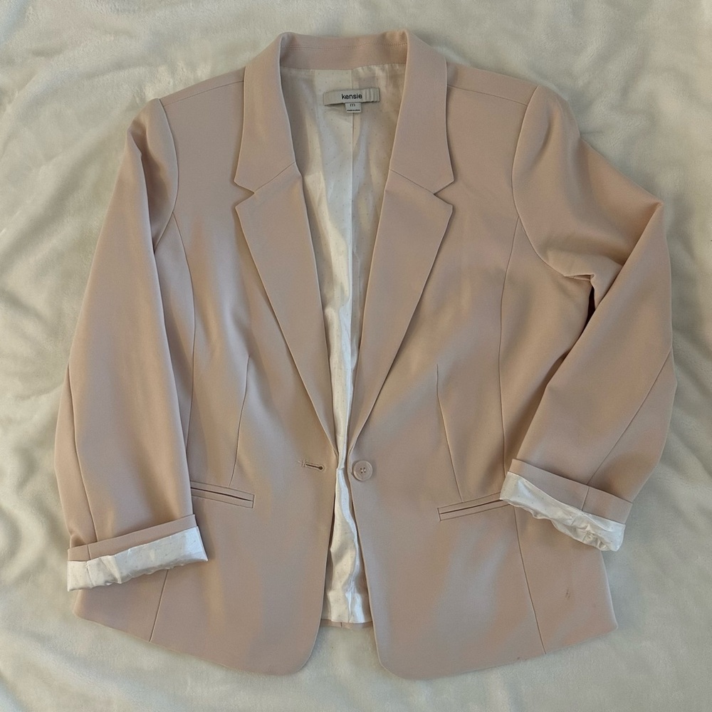 Kensie Light Pink Blazer with Notched Lapels and Relaxed Fit